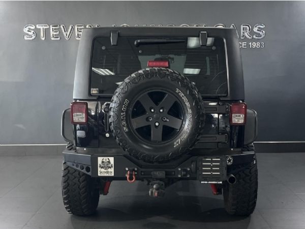 2012-Jeep-Wrangler-Unlimited-Sahara-36-V6-Auto image:3