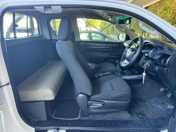2017-Toyota-Hilux-24-GD-6-Raised-Body-SRX-Extended-Cab image:5