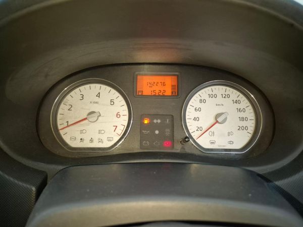 2022-Nissan-NP200-16 image:9