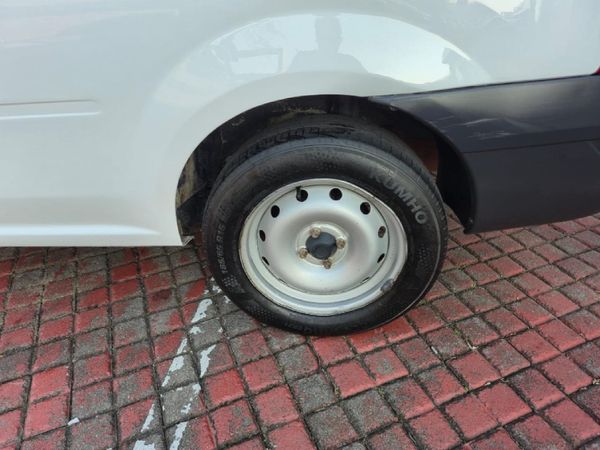 2022-Nissan-NP200-16 image:5