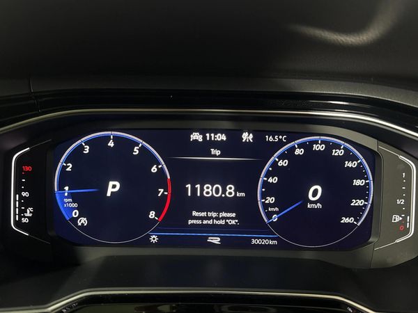 2022-Volkswagen-Taigo-10-TSI-R-Line-Auto image:2
