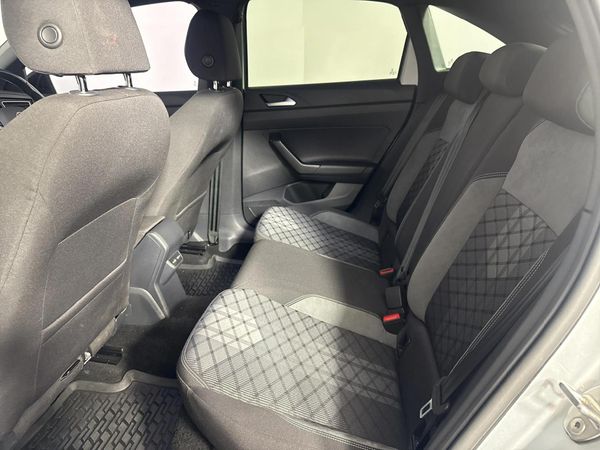 2022-Volkswagen-Taigo-10-TSI-R-Line-Auto image:3
