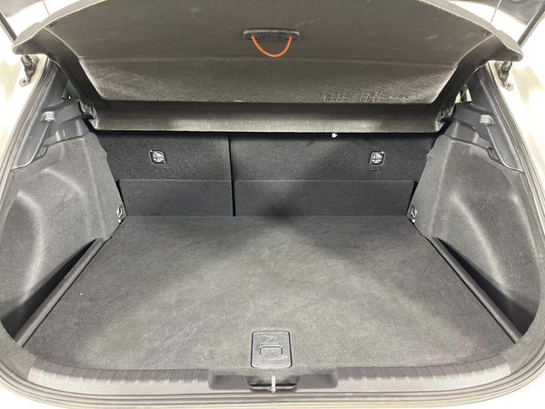 2021-Toyota-Corolla-12T-XS-Auto-5-dr image:13