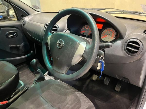 2023-Nissan-NP200-16-AC-Safety-Pack image:5
