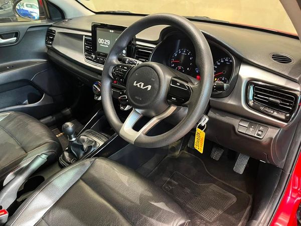 2022-Kia-Rio-12-LS-5-dr image:6