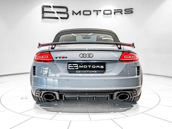 2022-Audi-TT-RS-Roadster-quattro-Auto-294kW image:17