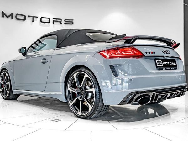 2022-Audi-TT-RS-Roadster-quattro-Auto-294kW image:18