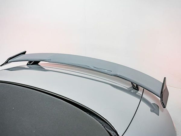 2022-Audi-TT-RS-Roadster-quattro-Auto-294kW image:24