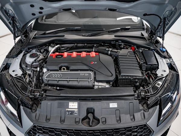 2022-Audi-TT-RS-Roadster-quattro-Auto-294kW image:27