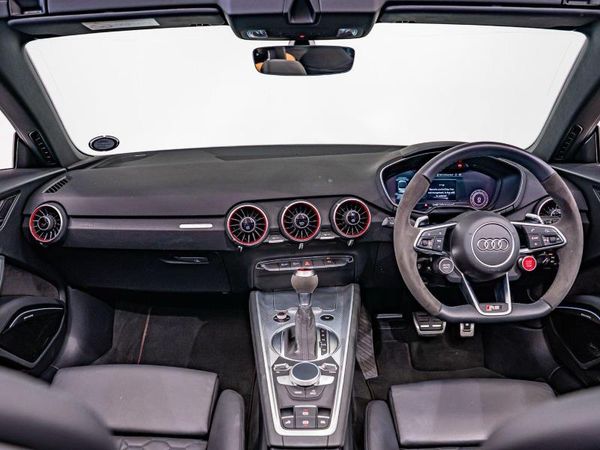 2022-Audi-TT-RS-Roadster-quattro-Auto-294kW image:7