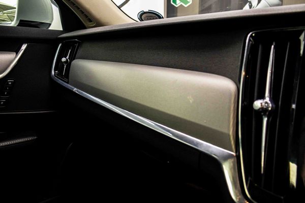 2018-Volvo-S60-D5-Inscription-Auto image:17