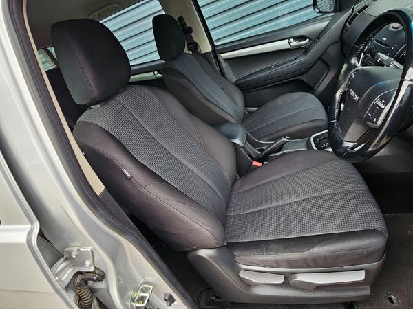 2015-Isuzu-KB-300-D-Teq-LX-Auto-Double-Cab image:11