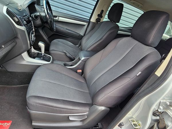 2015-Isuzu-KB-300-D-Teq-LX-Auto-Double-Cab image:12