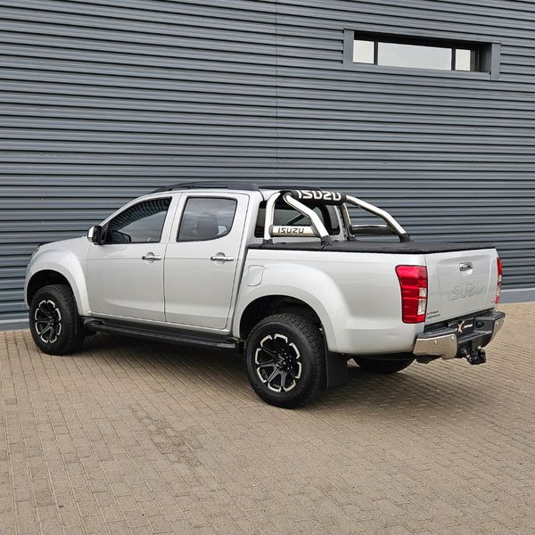 2015-Isuzu-KB-300-D-Teq-LX-Auto-Double-Cab image:4