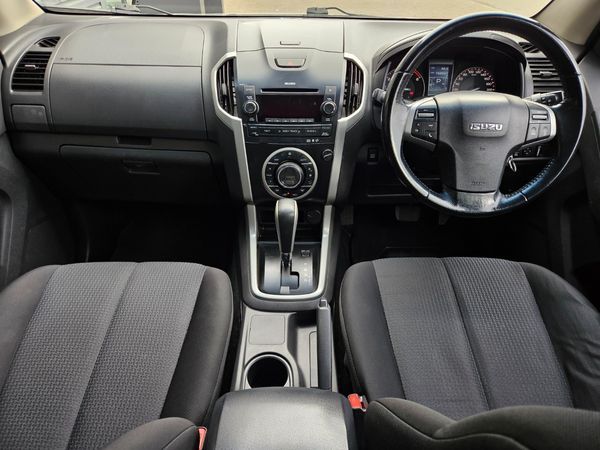2015-Isuzu-KB-300-D-Teq-LX-Auto-Double-Cab image:8