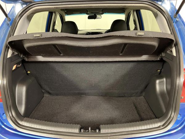 2020-Hyundai-Grand-i10-10-Fluid image:14