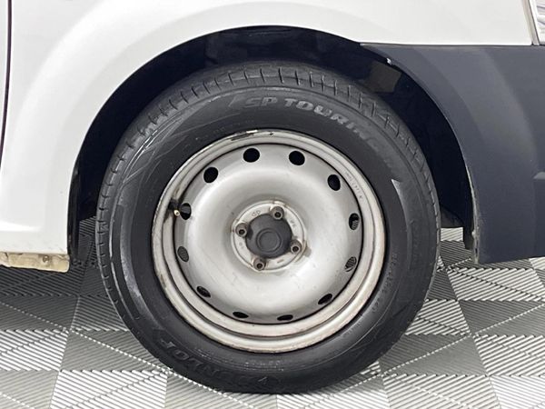 2021-Nissan-NP200-16 image:2