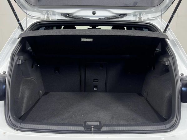 2024-Volkswagen-Golf-8-GTI-20-TSI-Auto image:14
