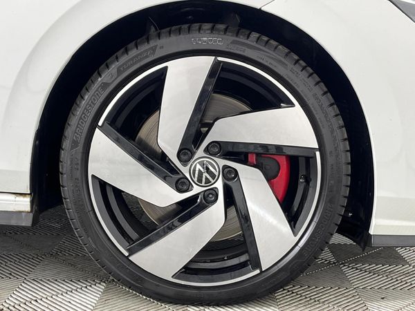 2024-Volkswagen-Golf-8-GTI-20-TSI-Auto image:5