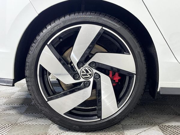 2024-Volkswagen-Golf-8-GTI-20-TSI-Auto image:6