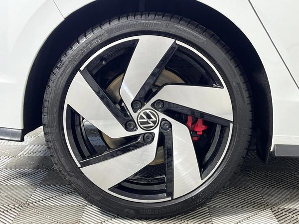 2024-Volkswagen-Golf-8-GTI-20-TSI-Auto image:7