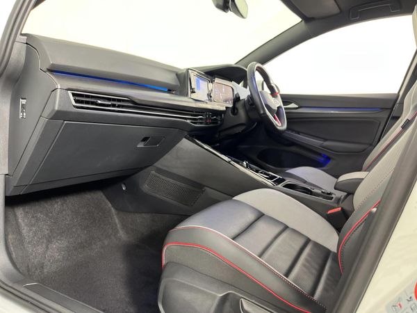 2024-Volkswagen-Golf-8-GTI-20-TSI-Auto image:8