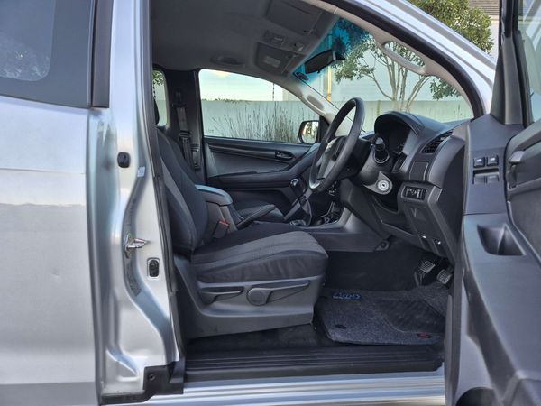 2015-Isuzu-KB-250-D-Teq-LE-Extended-Cab image:24