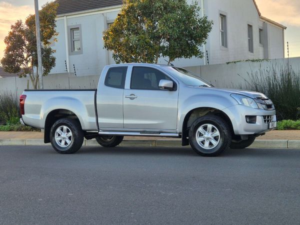 2015-Isuzu-KB-250-D-Teq-LE-Extended-Cab image:3