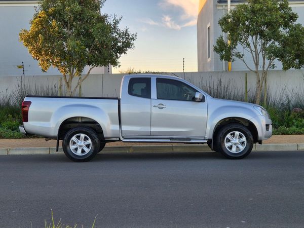 2015-Isuzu-KB-250-D-Teq-LE-Extended-Cab image:4