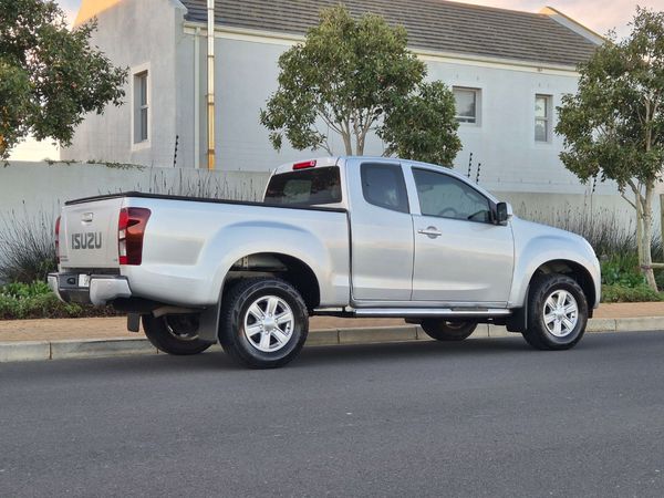 2015-Isuzu-KB-250-D-Teq-LE-Extended-Cab image:7