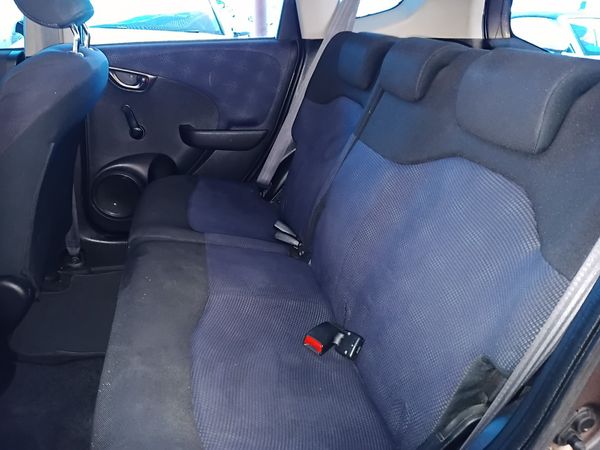 2012-Honda-Jazz-13-Trend image:9