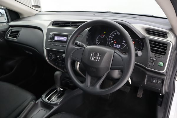 2019-Honda-Ballade-15-Trend-Auto image:9