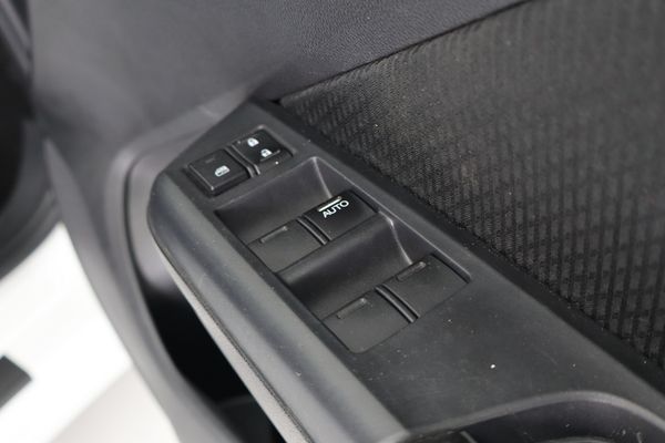 2019-Honda-Ballade-15-Trend-Auto image:8