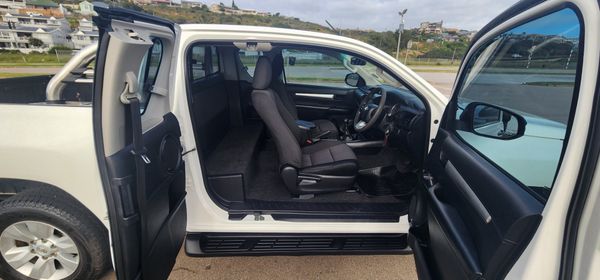 2019-Toyota-Hilux-24-GD-6-Raised-Body-SRX-Extended-Cab image:11