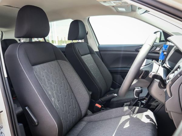 2026-Volkswagen-T-Cross-10-TSI-Life-Auto image:10