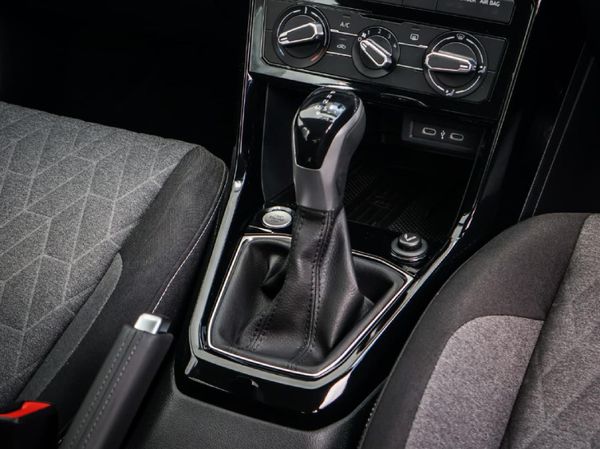 2026-Volkswagen-T-Cross-10-TSI-Life-Auto image:11