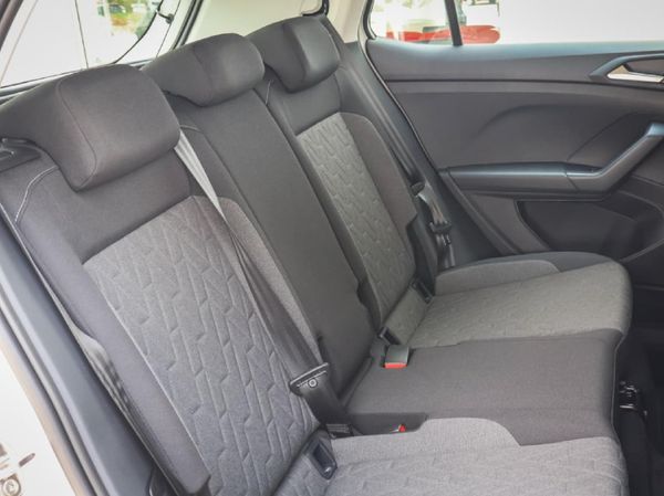 2026-Volkswagen-T-Cross-10-TSI-Life-Auto image:2