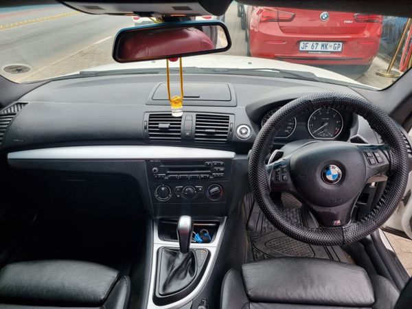 2011-BMW-1-Series-125i-Coupe-M-Sport-Auto image:3
