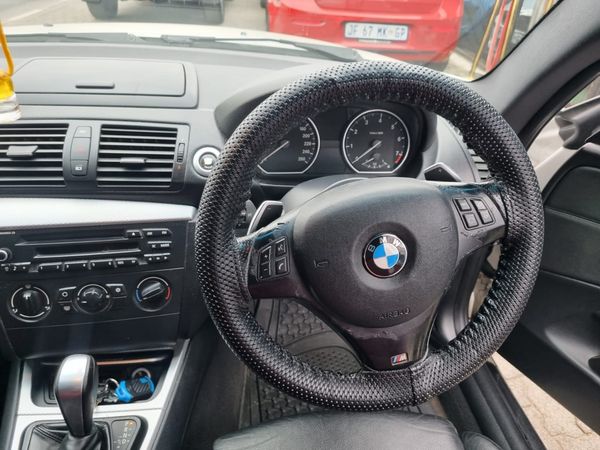 2011-BMW-1-Series-125i-Coupe-M-Sport-Auto image:4