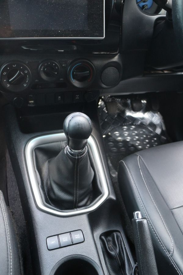 2016-Toyota-Hilux-28-GD-6-Raised-Body-Raider-Extended-Cab image:12