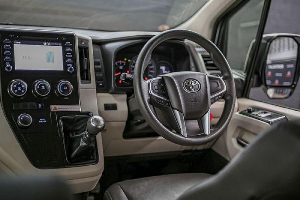 2023-Toyota-Quantum-28-GL-11-seat image:12