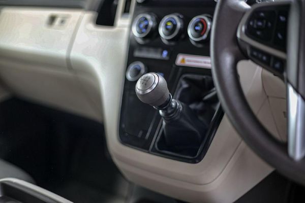 2023-Toyota-Quantum-28-GL-11-seat image:17