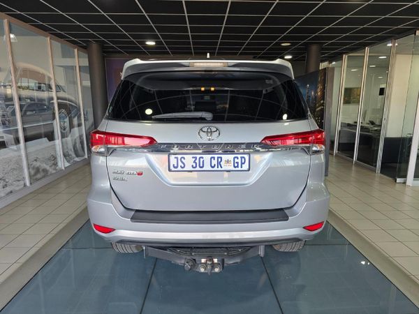 2020-Toyota-Fortuner-28-GD-6-Epic-Auto image:7