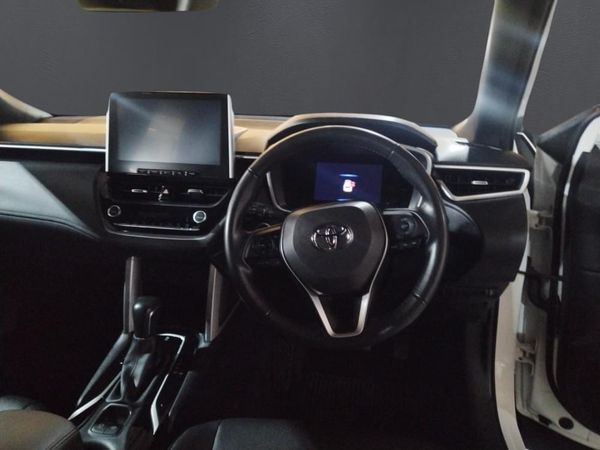2025-Toyota-Corolla-Cross-18-XS image:10