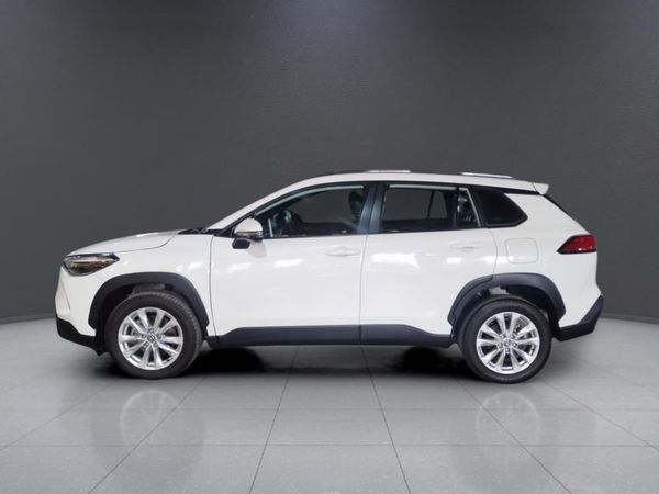 2025-Toyota-Corolla-Cross-18-XS image:3