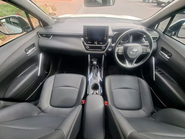 2026-Toyota-Corolla-Cross-18-XS-Hybrid image:9