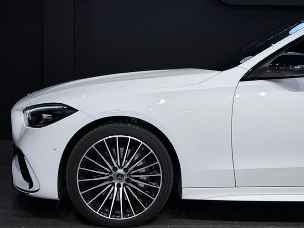 2023-Mercedes-Benz-C-Class-C-220-Bluetec-AMG-Line-Auto image:3