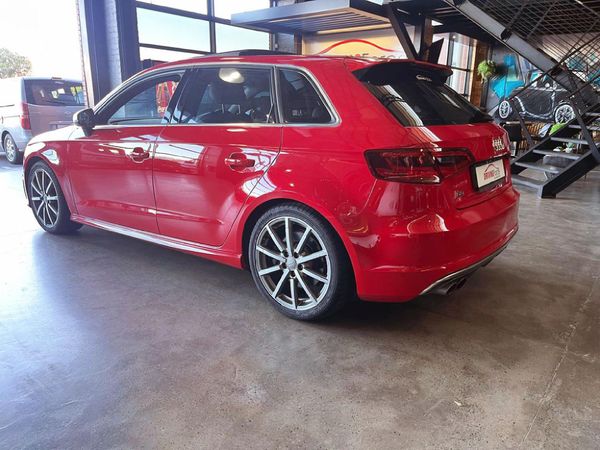 2014-Audi-S3-Sportback-quattro-Auto image:2