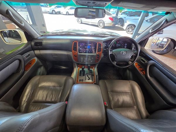 2006-Toyota-Land-Cruiser-100-42-TD-VX-Auto image:9