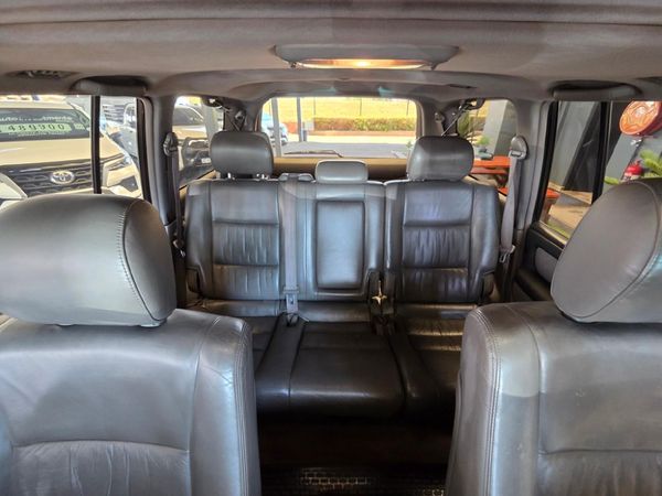 2006-Toyota-Land-Cruiser-100-42-TD-VX-Auto image:8